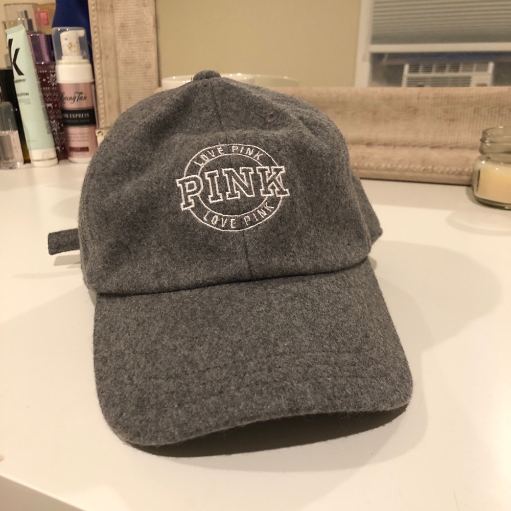 NEVER WORN✨ hat